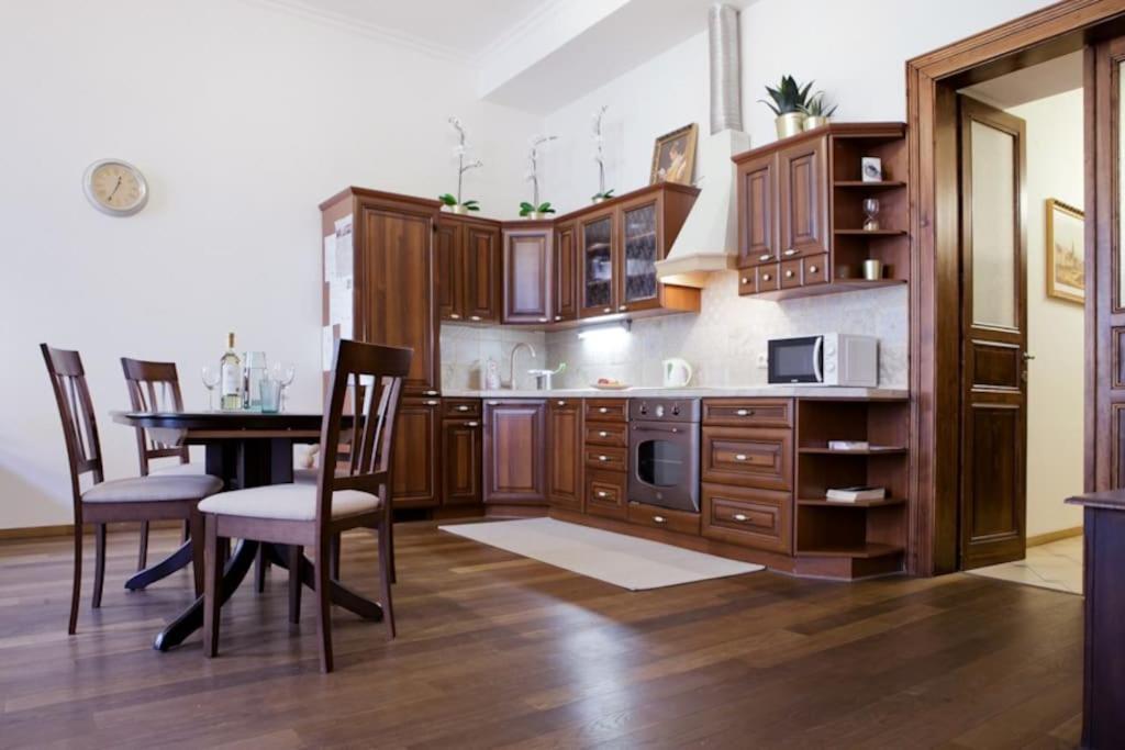 Rhythm And Style In Prague City Center Andel Apartment Exterior foto