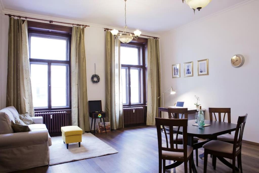 Rhythm And Style In Prague City Center Andel Apartment Exterior foto